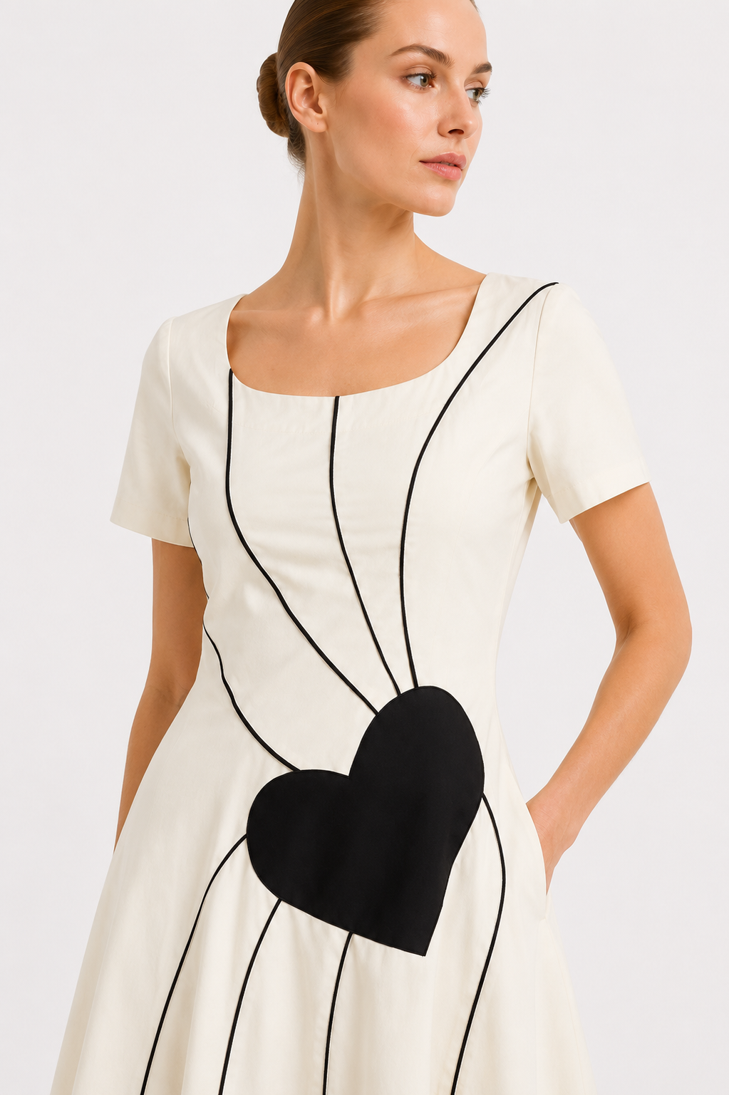 L'Éveil Heart Appliqué Dress