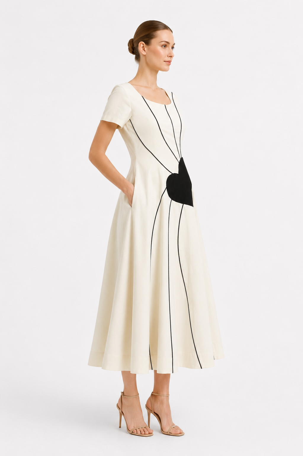 L'Éveil Heart Appliqué Dress