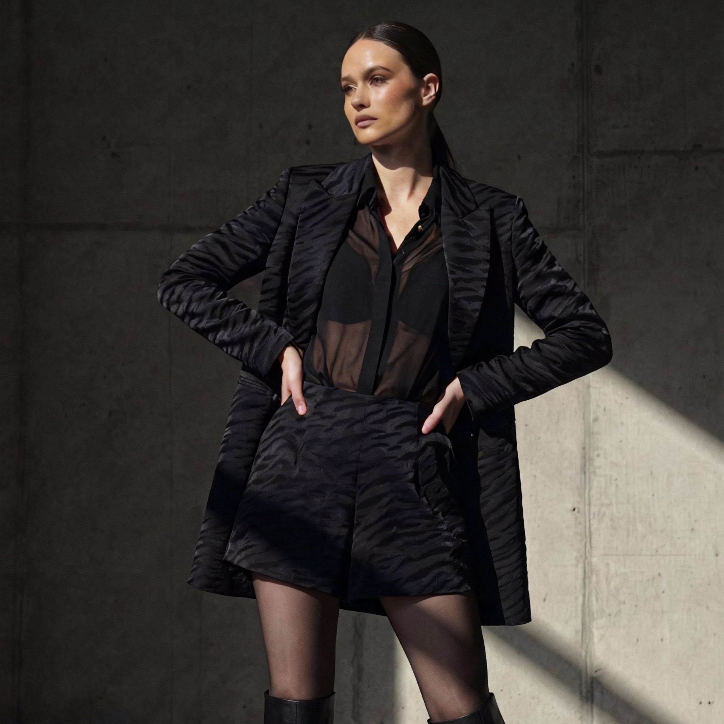 L’Ombre Sculptée Tailored Blazer