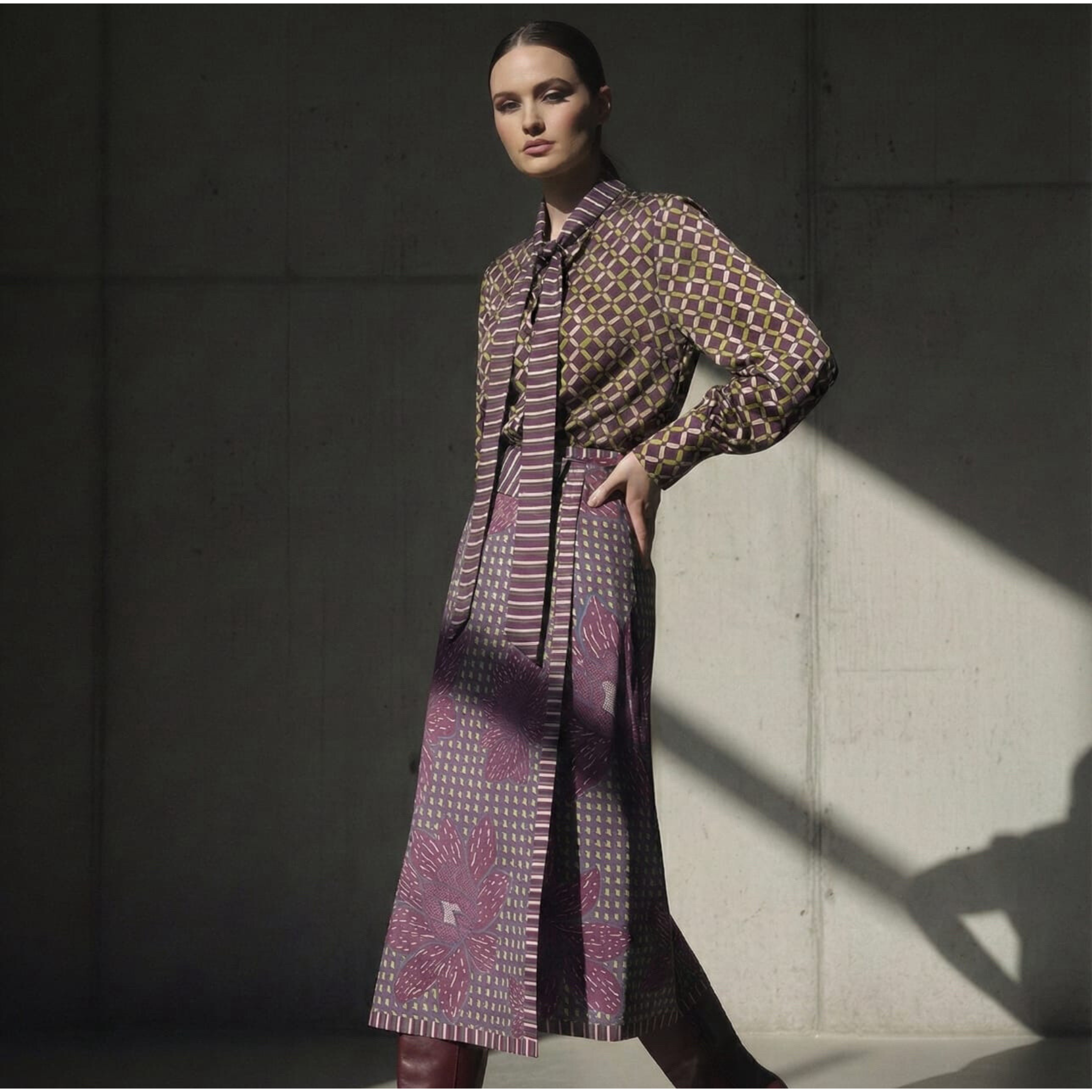 La Lumière Tissée Printed Bow Blouse